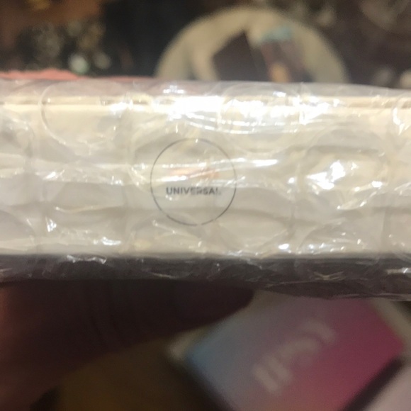 Iconic London Highlighter - Picture 4 of 4